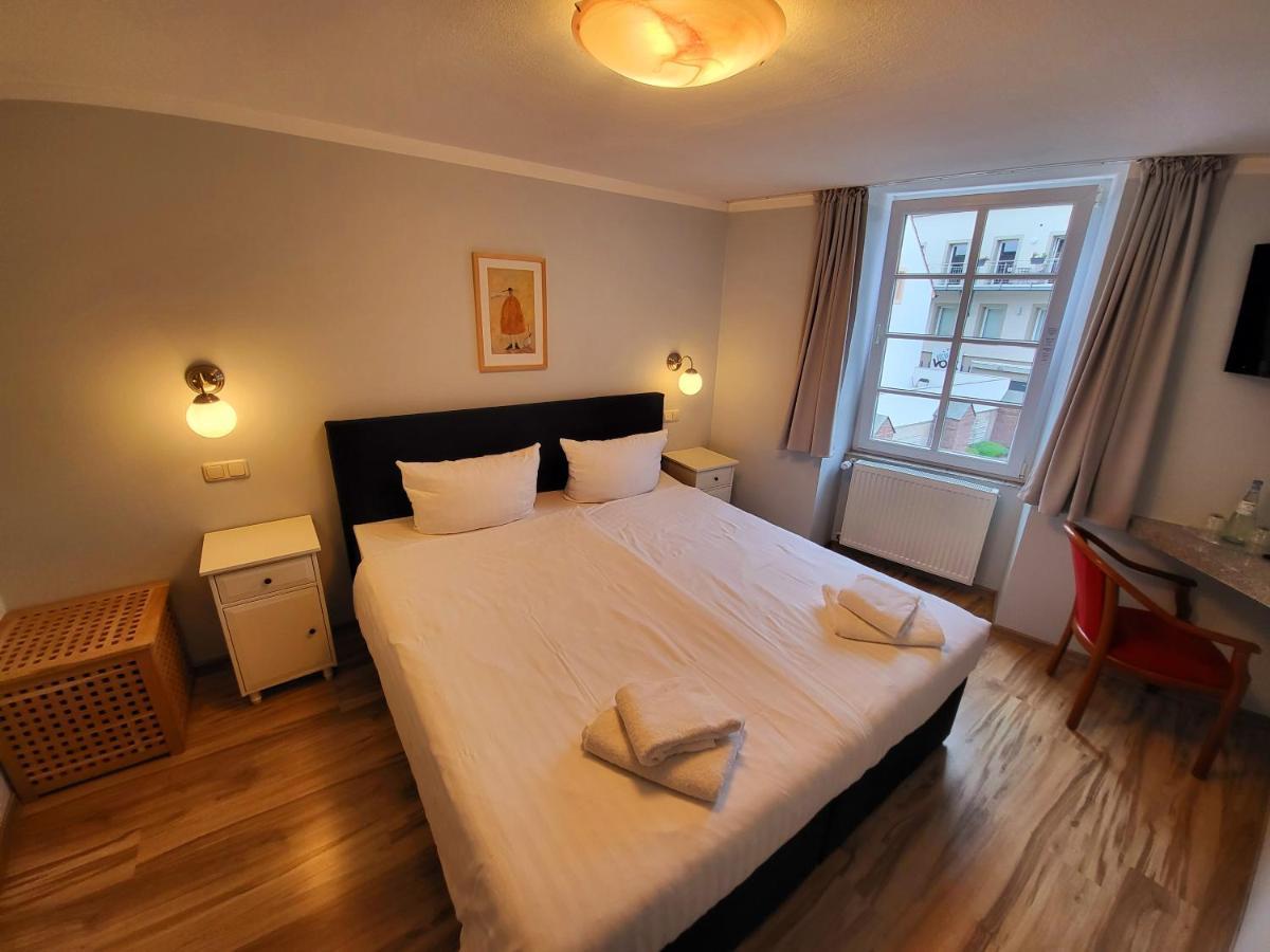 Hotel Am Markt 사르부르크 외부 사진